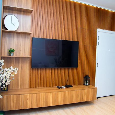 The Pavilion 1Bdr Luxury Apt Акра Екстериор снимка