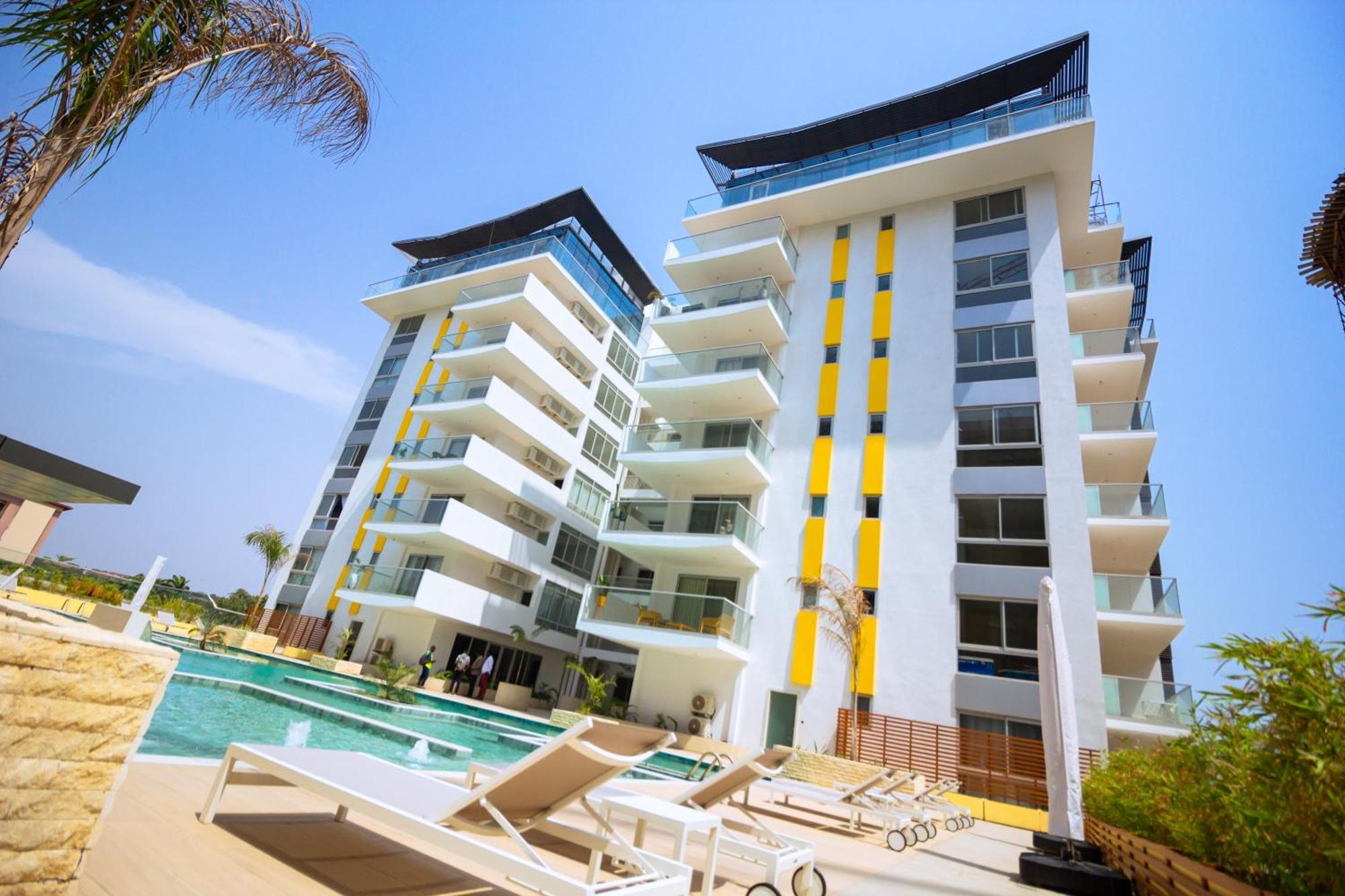 The Pavilion 1Bdr Luxury Apt Акра Екстериор снимка