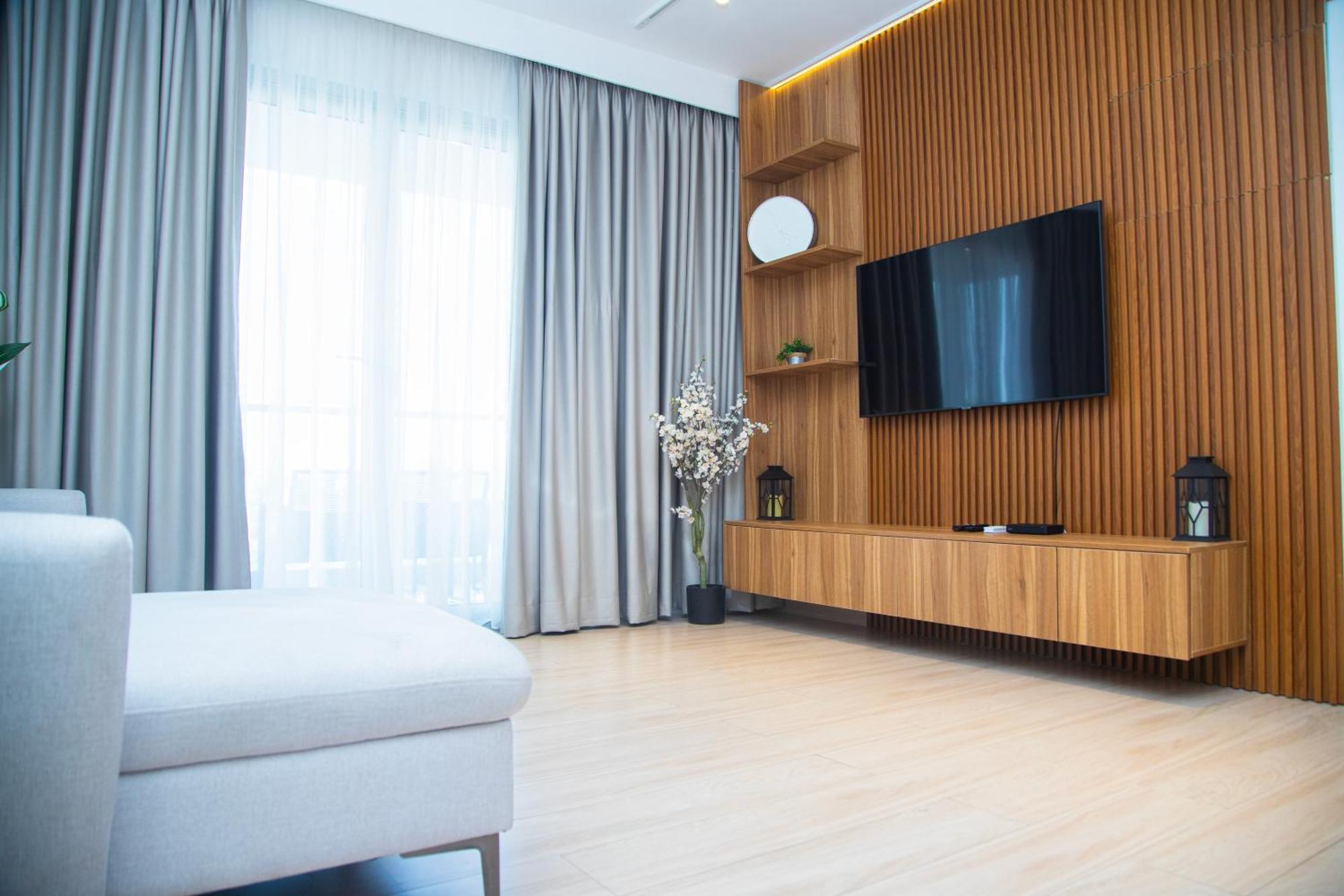The Pavilion 1Bdr Luxury Apt Акра Екстериор снимка