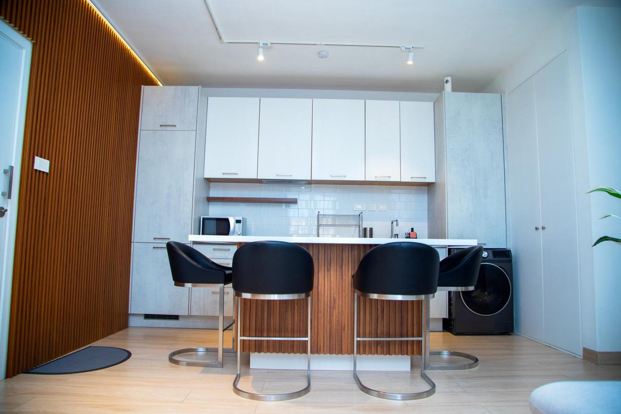 The Pavilion 1Bdr Luxury Apt Акра Екстериор снимка